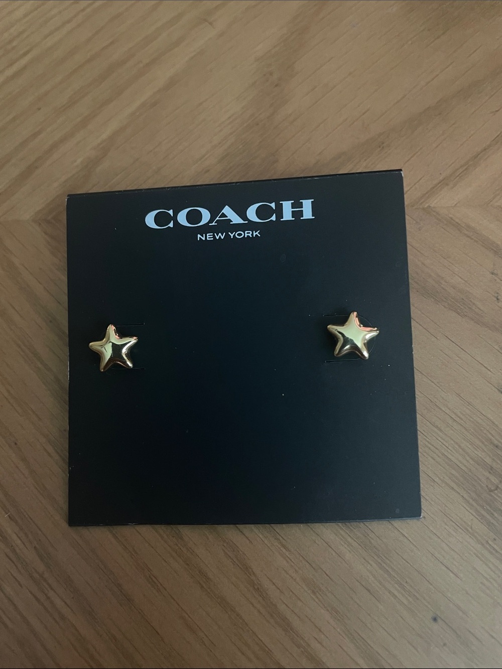 Coach Gold Star Stud Earrings - Shiny Gold